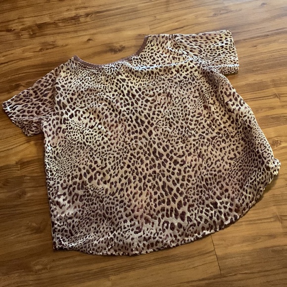 KORI Leopard Velvet Sheer Short Sleeve Top L NWT - Picture 4 of 4